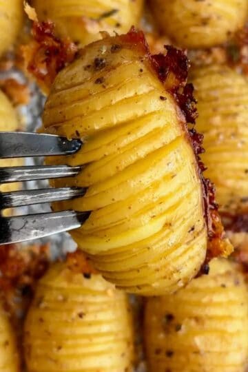 crispy parmesan hasselback potatoes with crispy parmesan edges